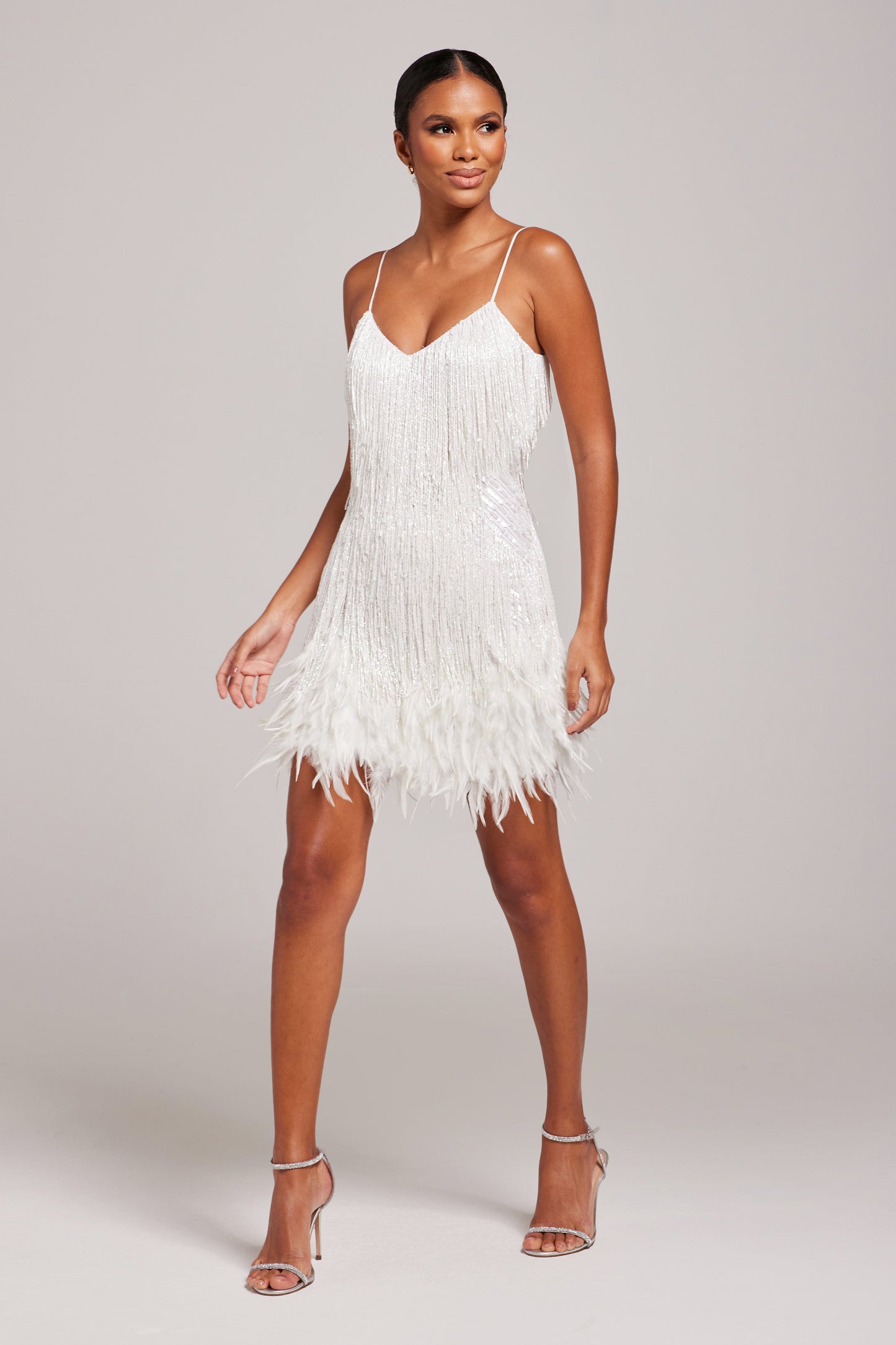 ARIA KURZES KLEID MIT FRANSEN