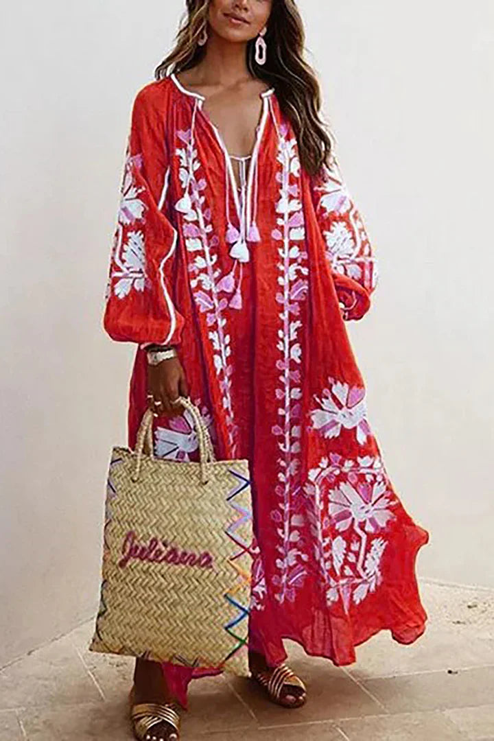 Nelia – Boho Kleid mit Blumenmuster für den Sommer