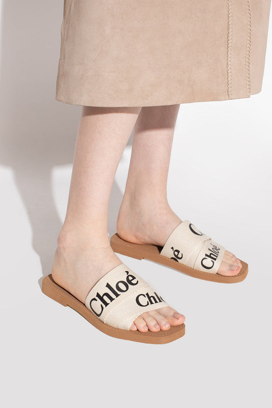 Flache Sandalen von Woody - Lässiger Luxus für den Sommer