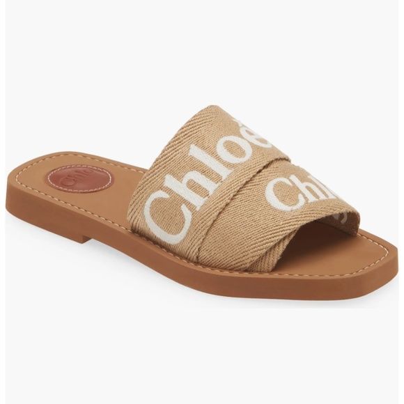 Flache Sandalen von Woody - Lässiger Luxus für den Sommer