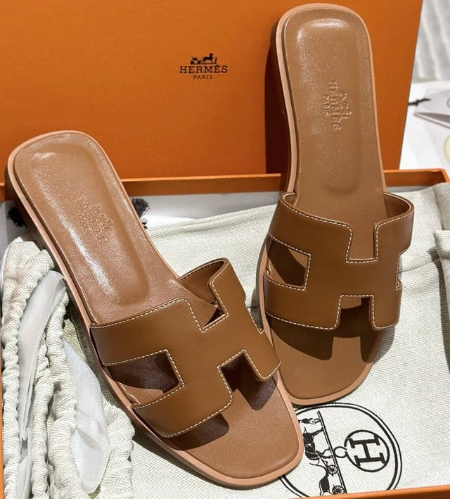 Elegante H-Cut Slide-Sandalen in Weiß